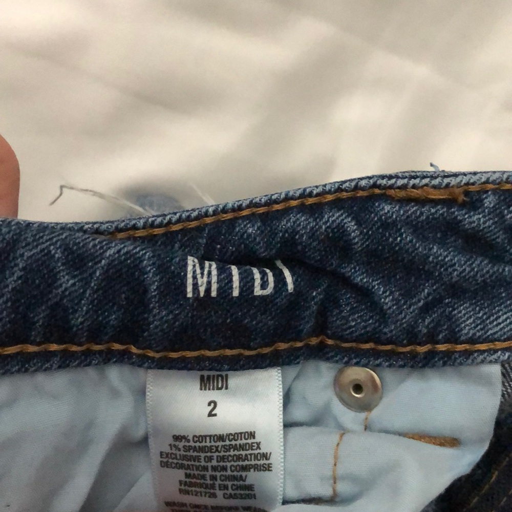 Jean - Picture 3 of 3